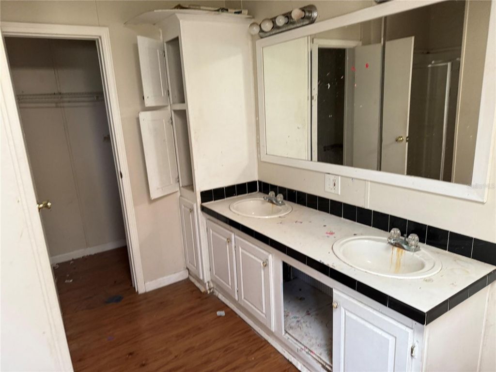 Image 19 of property listing at 4452 ROUNDUP DRIVE, Polk City, FL 33868