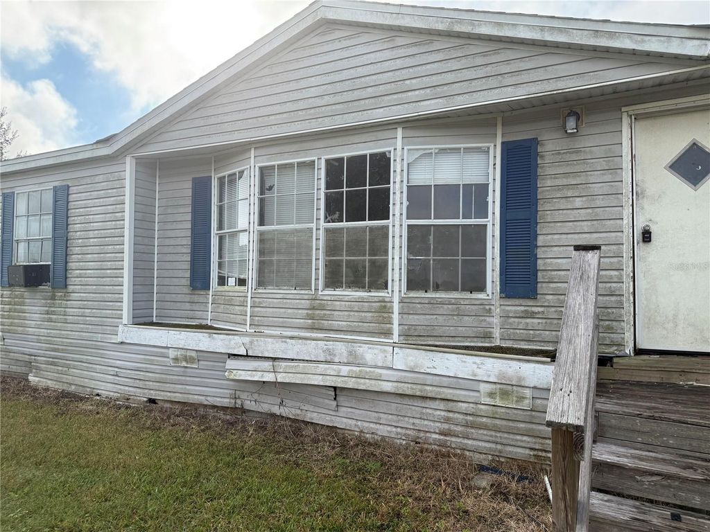 Image 3 of property listing at 4452 ROUNDUP DRIVE, Polk City, FL 33868