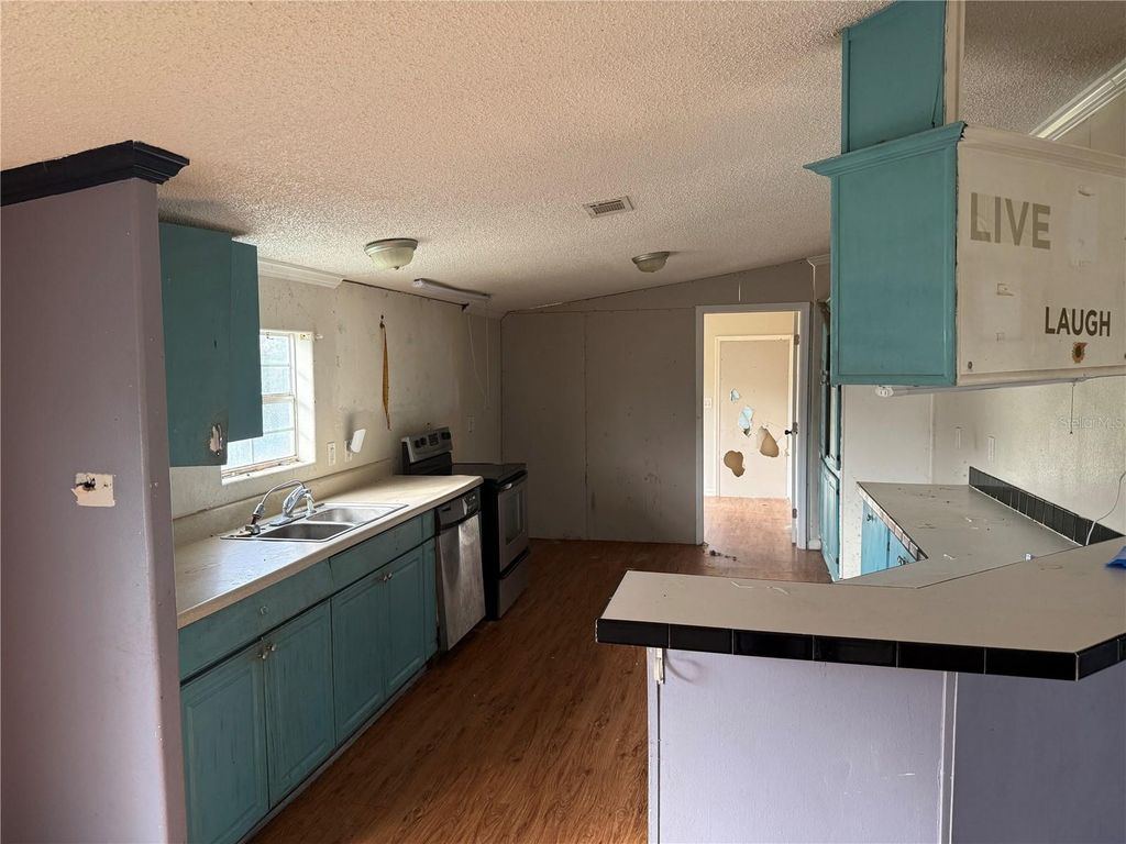 Image 8 of property listing at 4452 ROUNDUP DRIVE, Polk City, FL 33868