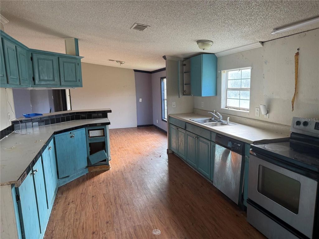 Image 9 of property listing at 4452 ROUNDUP DRIVE, Polk City, FL 33868