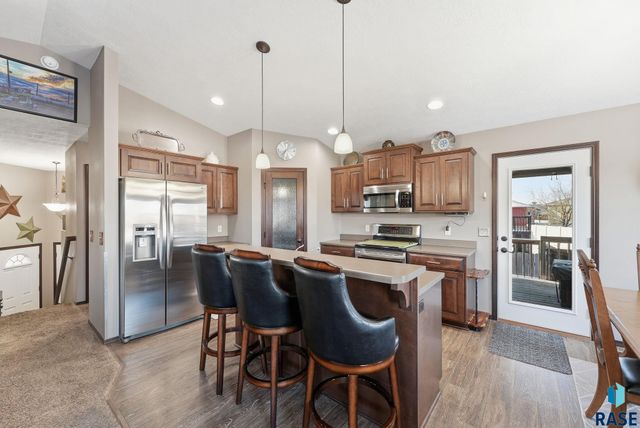 9101 W Broek Dr Drive, Sioux Falls, SD 57106