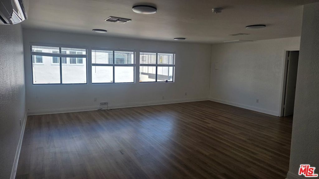 950 Hermosa Avenue 108, Hermosa Beach, CA 90254 — photo 3