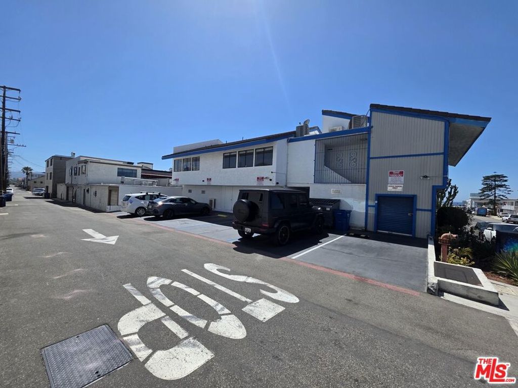 950 Hermosa Avenue 108, Hermosa Beach, CA 90254 — photo 5