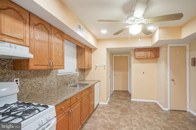 30 TALLOWOOD DR, Westampton, NJ 08060
