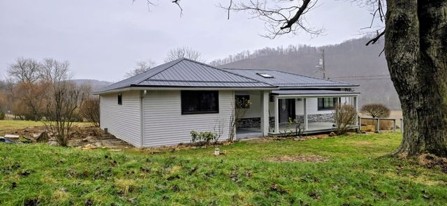 916 Indiana Avenue Ext, Avonmore, PA 15618