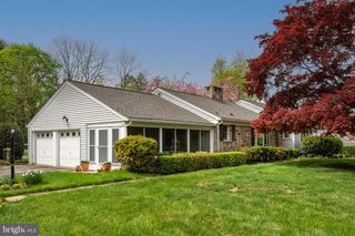 1247 THOMAS RD, Wayne, PA 19087