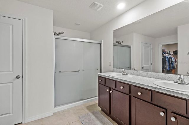 38386 SONNET LANDING AVENUE, Zephyrhills, FL 33540