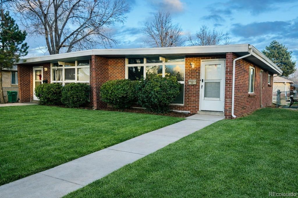 1124 Dallas Street, Aurora, CO 80010