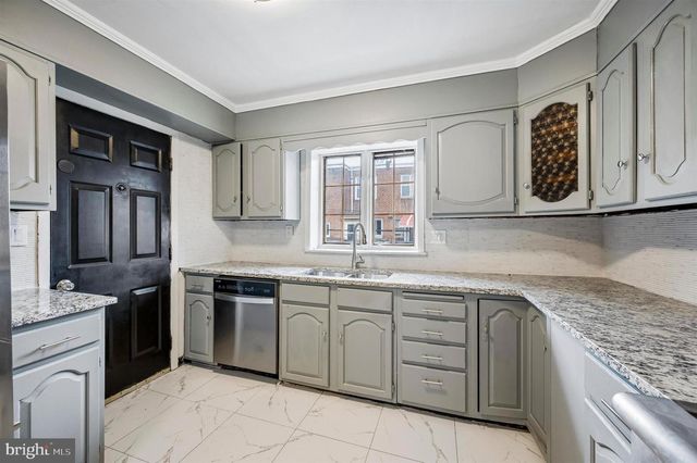 5221 ARLINGTON ST, Philadelphia, PA 19131