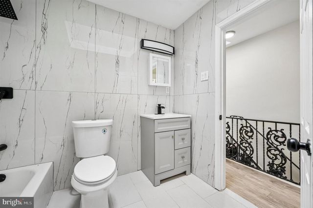 5221 ARLINGTON ST, Philadelphia, PA 19131