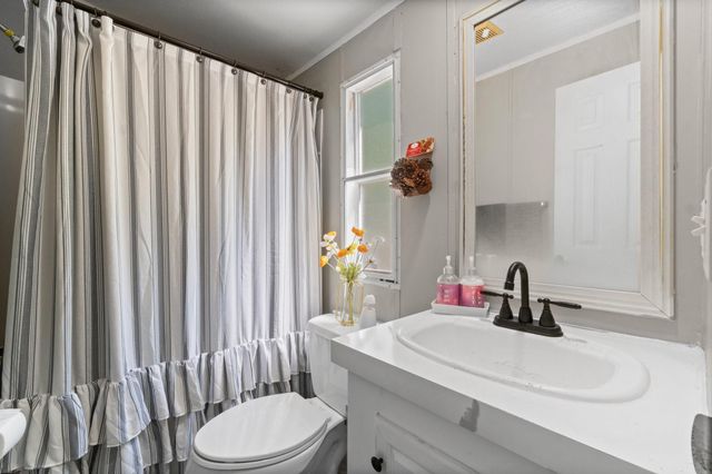 350 Briar Dr, Shepherd, TX 77371