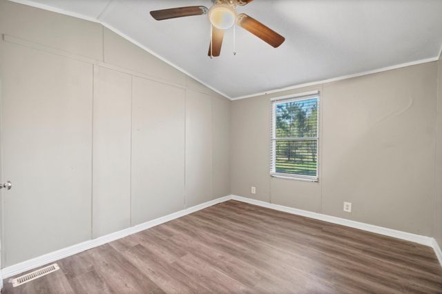 350 Briar Dr, Shepherd, TX 77371