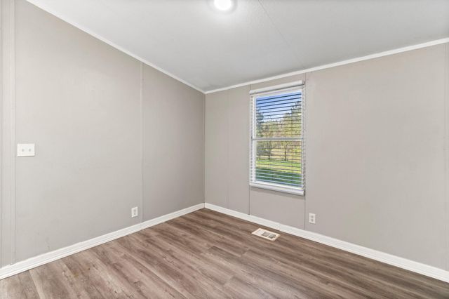 350 Briar Dr, Shepherd, TX 77371