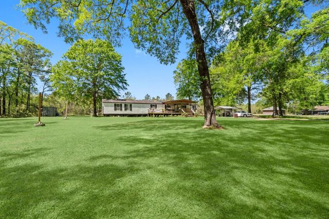 350 Briar Dr, Shepherd, TX 77371