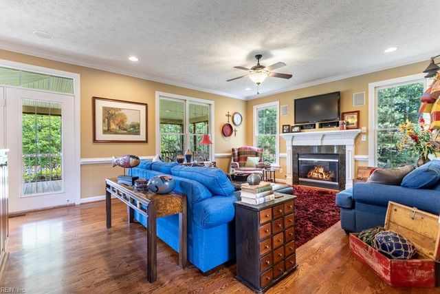 120 Brian Wesley CT, Yorktown, VA 23693