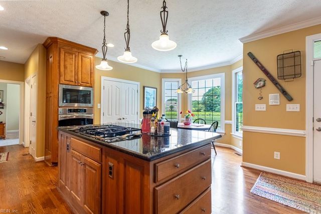 120 Brian Wesley CT, Yorktown, VA 23693