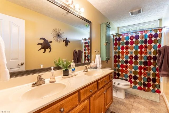 120 Brian Wesley CT, Yorktown, VA 23693