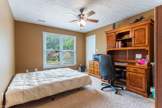 120 Brian Wesley CT, Yorktown, VA 23693