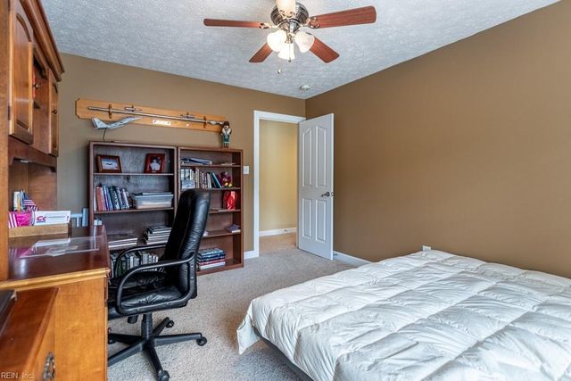 120 Brian Wesley CT, Yorktown, VA 23693