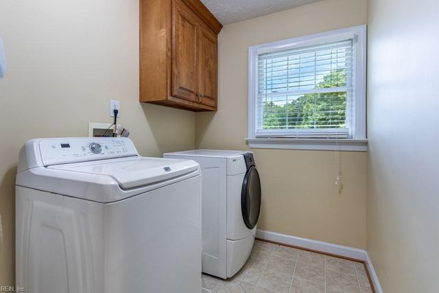 120 Brian Wesley CT, Yorktown, VA 23693