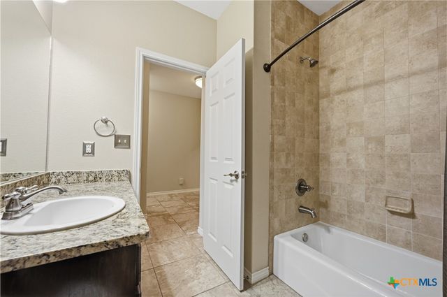 540 River Run 202, New Braunfels, TX 78132