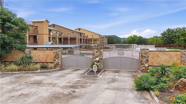 540 River Run 202, New Braunfels, TX 78132