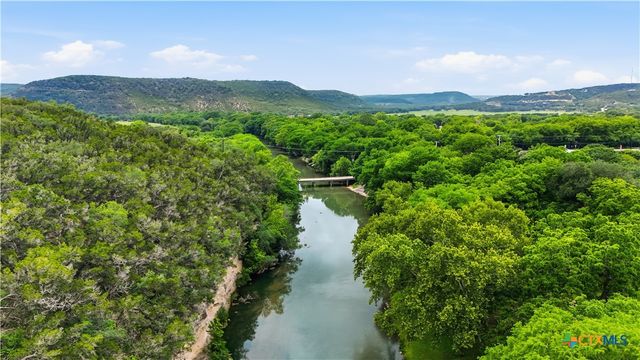 540 River Run 202, New Braunfels, TX 78132