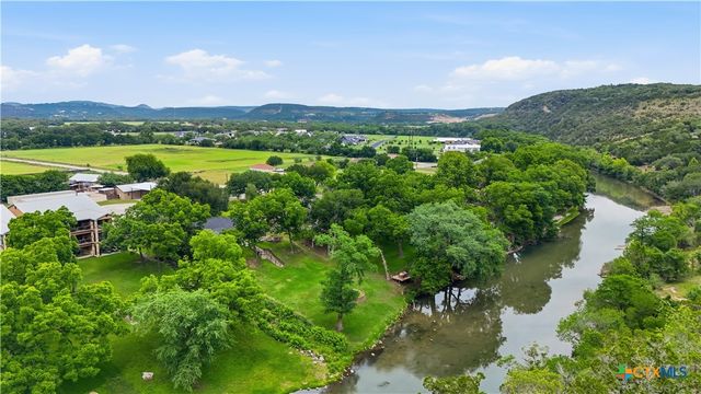 540 River Run 202, New Braunfels, TX 78132