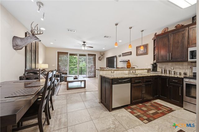 540 River Run 202, New Braunfels, TX 78132
