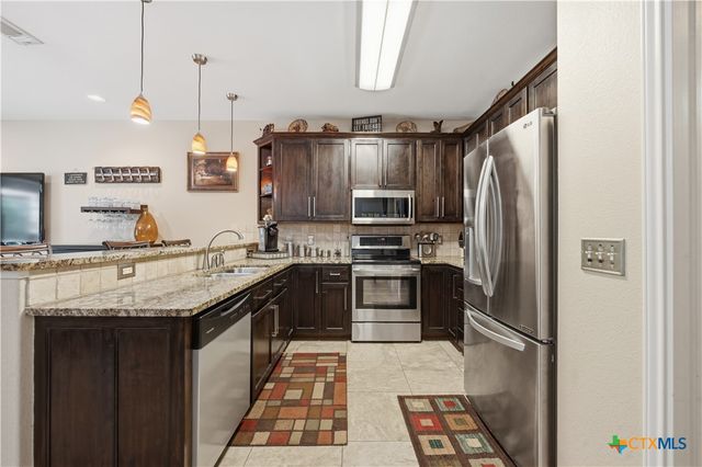 540 River Run 202, New Braunfels, TX 78132
