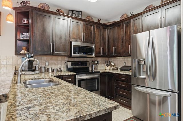 540 River Run 202, New Braunfels, TX 78132