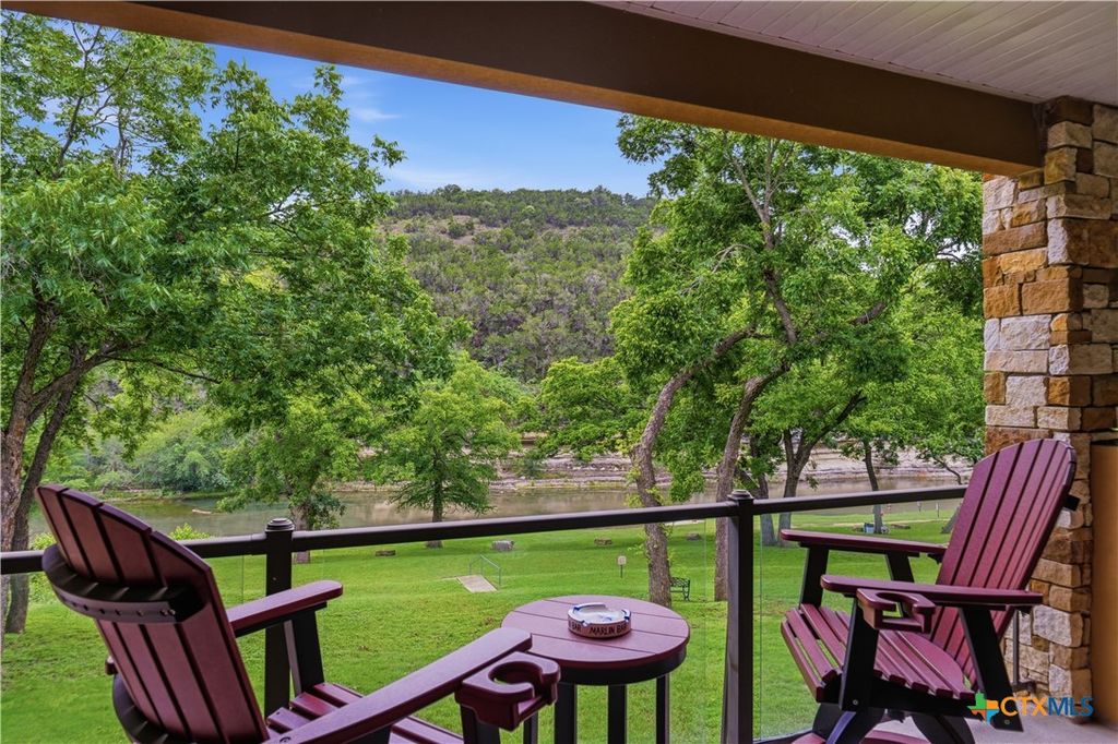 540 River Run 202, New Braunfels, TX 78132