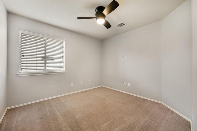 102 Anderson ST, Hutto, TX 78634