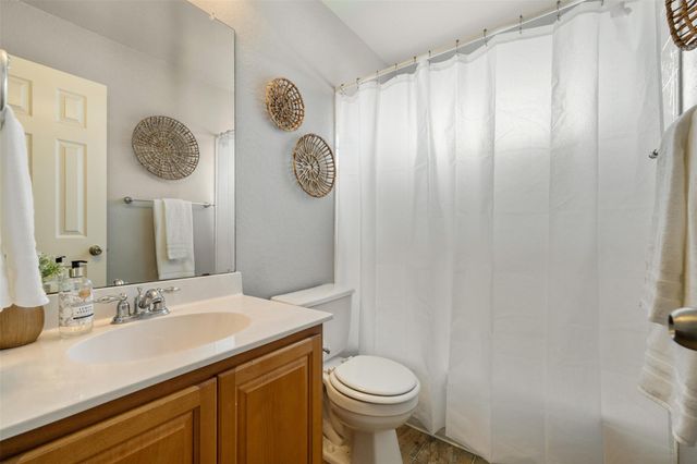 102 Anderson ST, Hutto, TX 78634