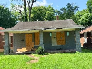 817 S PARKWAY AVE E, Memphis, TN 38106