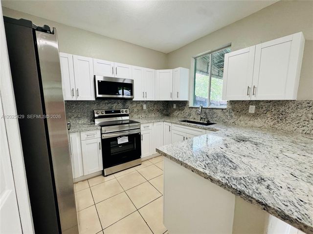 1592 SE 27th Ct 175, Homestead, FL 33035