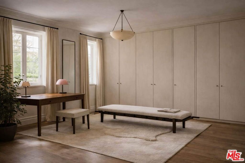 Image 13 of property listing at 730 Crater Camp Drive, Calabasas, CA 91302