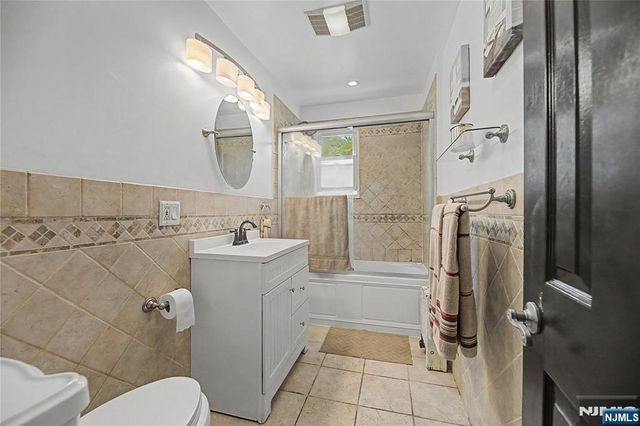 126 Genesee Avenue, Teaneck, NJ 07666