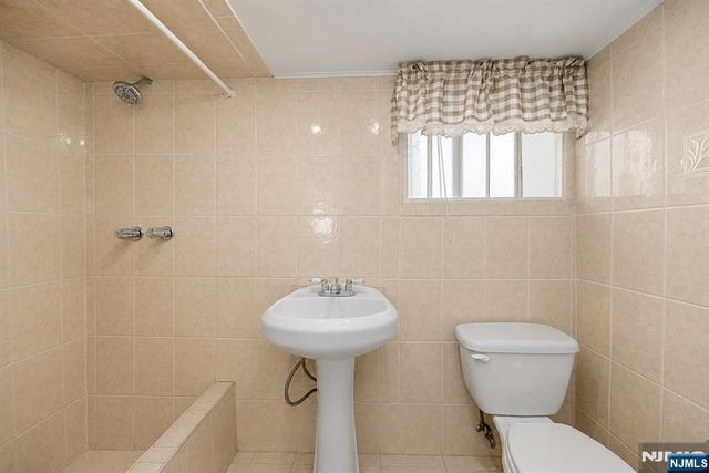 126 Genesee Avenue, Teaneck, NJ 07666