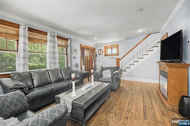 126 Genesee Avenue, Teaneck, NJ 07666