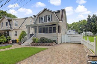 126 Genesee Avenue, Teaneck, NJ 07666