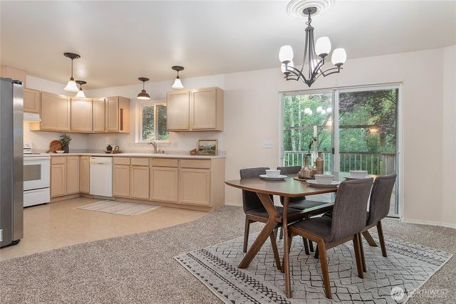 5228 Richmond Crescent, Blaine, WA 98230