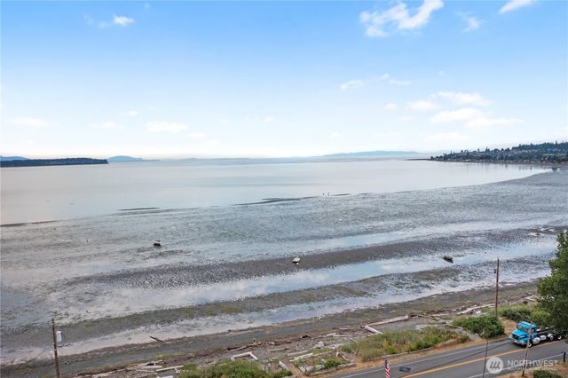 5228 Richmond Crescent, Blaine, WA 98230