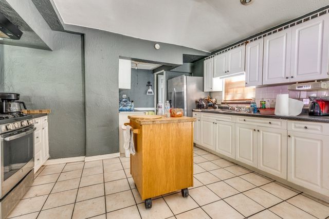 2435 Sharon Street, Dallas, TX 75211