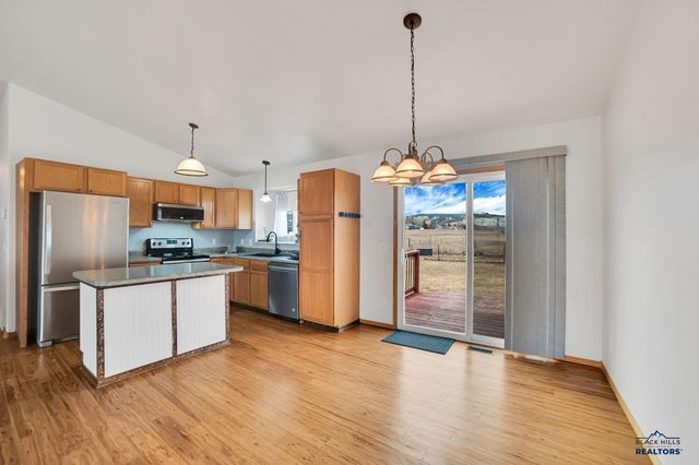 4633 THREE RIVERS DR, Rapid City, SD 57701