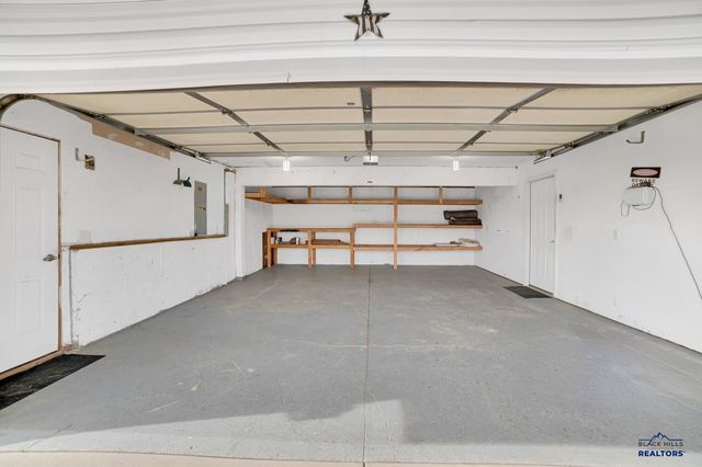 4633 THREE RIVERS DR, Rapid City, SD 57701