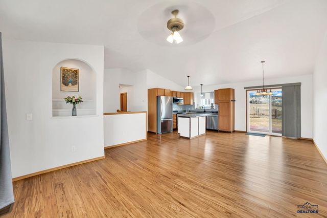 4633 THREE RIVERS DR, Rapid City, SD 57701