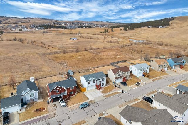 4633 THREE RIVERS DR, Rapid City, SD 57701