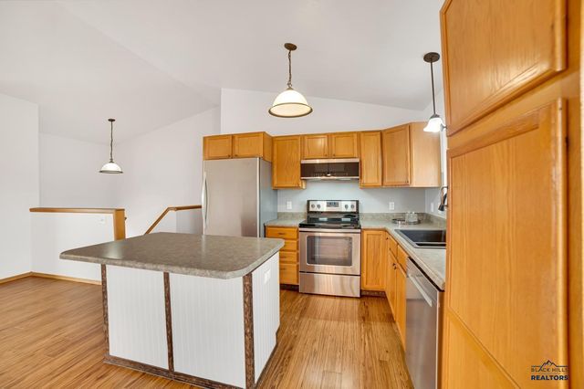 4633 THREE RIVERS DR, Rapid City, SD 57701