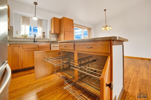 4633 THREE RIVERS DR, Rapid City, SD 57701